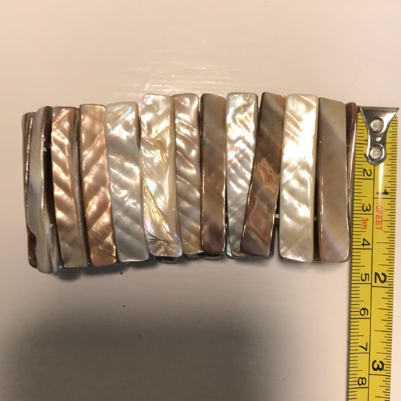 Shell Bracelet - Picture 4 of 4